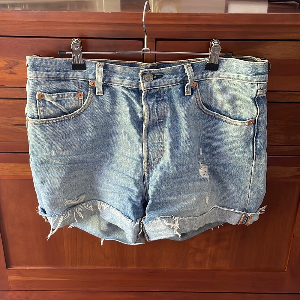 Levi’s 501 jean shorts
